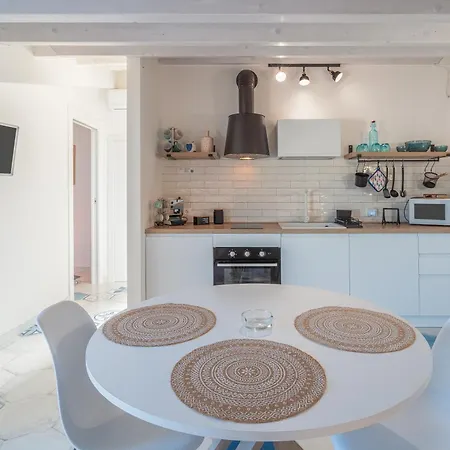 Boutique - Blue Sea Apartment